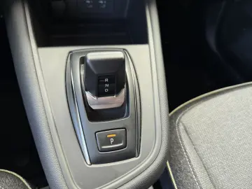 RENAULT Captur II Techno Autom..  LED  CarPlay  ACC  Kam