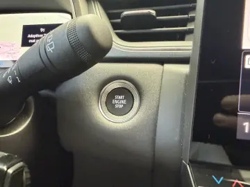 RENAULT Captur II Techno Autom..  LED  CarPlay  ACC  Kam