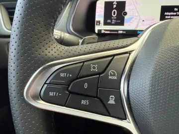 RENAULT Captur II Techno Autom..  LED  CarPlay  ACC  Kam