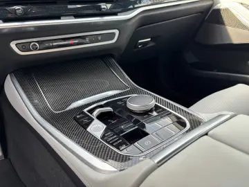 BMW X5 xDrive30d M-Sport AHK StandHz ACC 2.J.GARANTI