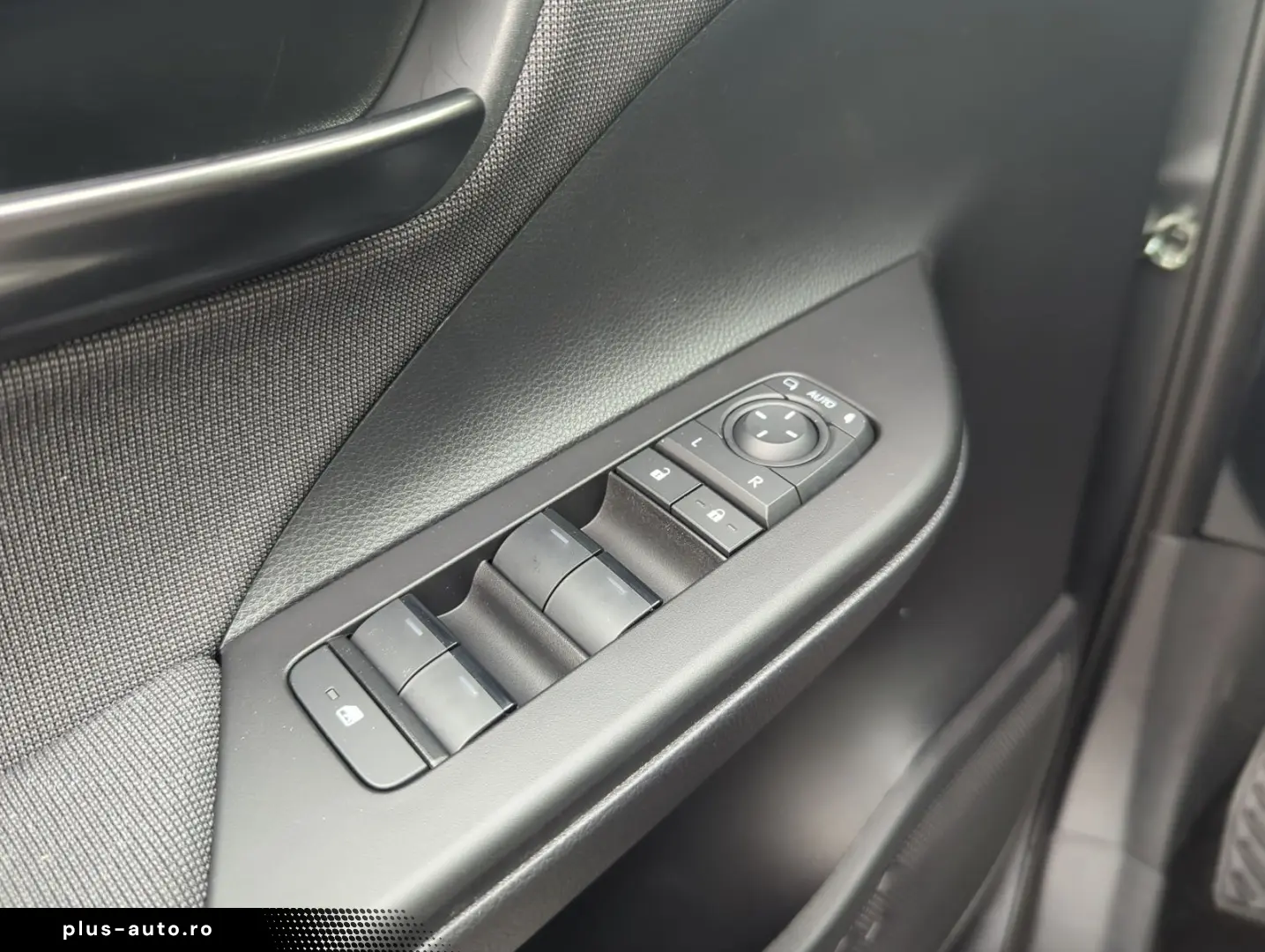 TOYOTA C-HR 2.0 PHEV Teamplayer   Tech. Paket