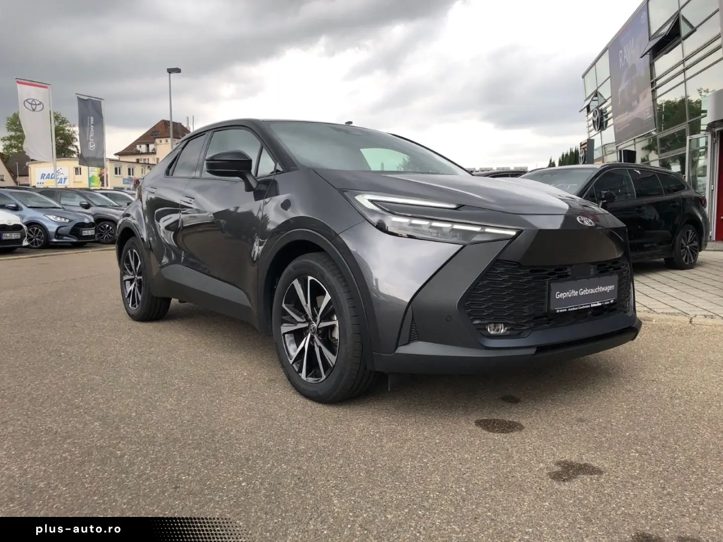 TOYOTA C-HR 2 0L Hybrid 4X2 Teamplayer Gepflegt