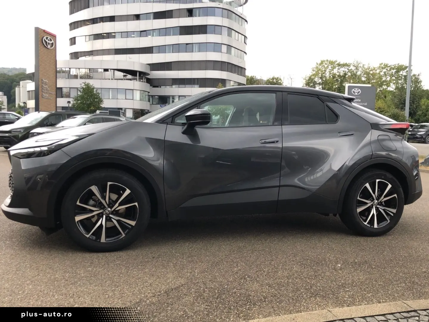 TOYOTA C-HR 2 0L Hybrid 4X2 Teamplayer Gepflegt