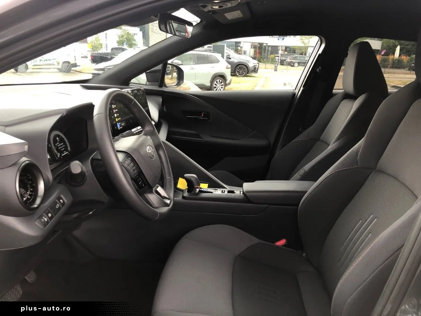 TOYOTA C-HR 2 0L Hybrid 4X2 Teamplayer Gepflegt
