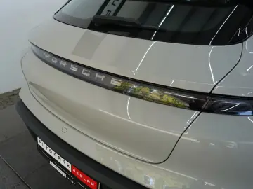 Porsche Taycan Sport Turismo Chalk Pano InnoDrive Cam