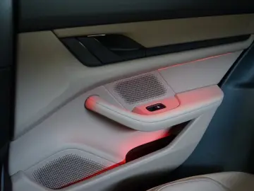Porsche Taycan Sport Turismo Chalk Pano InnoDrive Cam