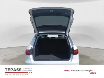 AUDI A4 Avant 30 TDI ADVANCED NAVI LED ACC AHK KAMERA