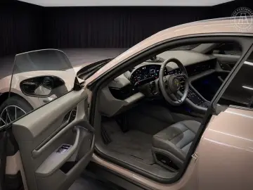 Porsche Taycan Sport Turismo
