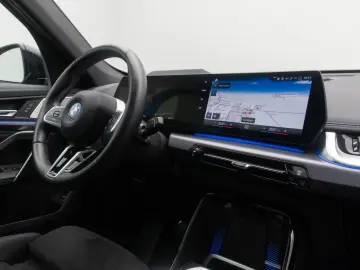 BMW iX1 xDrive30 M Sport Camere 360  HUD H&K Panorama