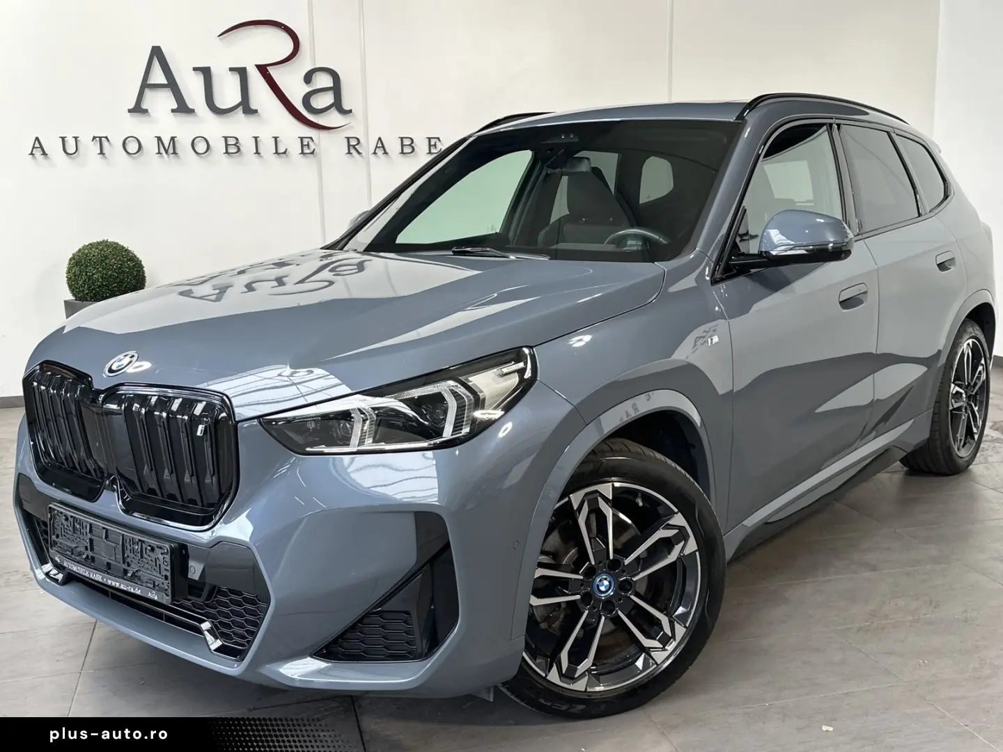 BMW iX1 xDrive30 M-Sport LED ACC PANORAMA