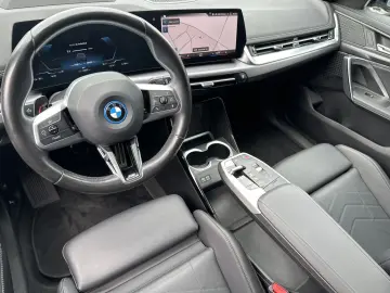 BMW iX1 xDrive30 M-Sport LED ACC PANORAMA