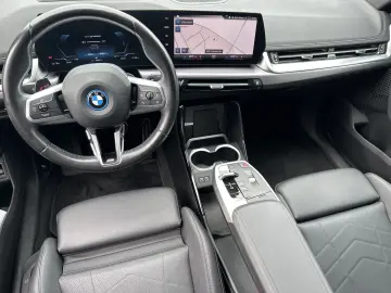 BMW iX1 xDrive30 M-Sport LED ACC PANORAMA