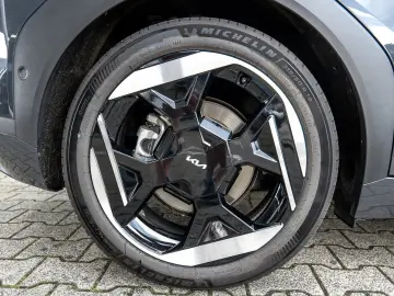 KIA EV4 81 4 kWh FWD Earth