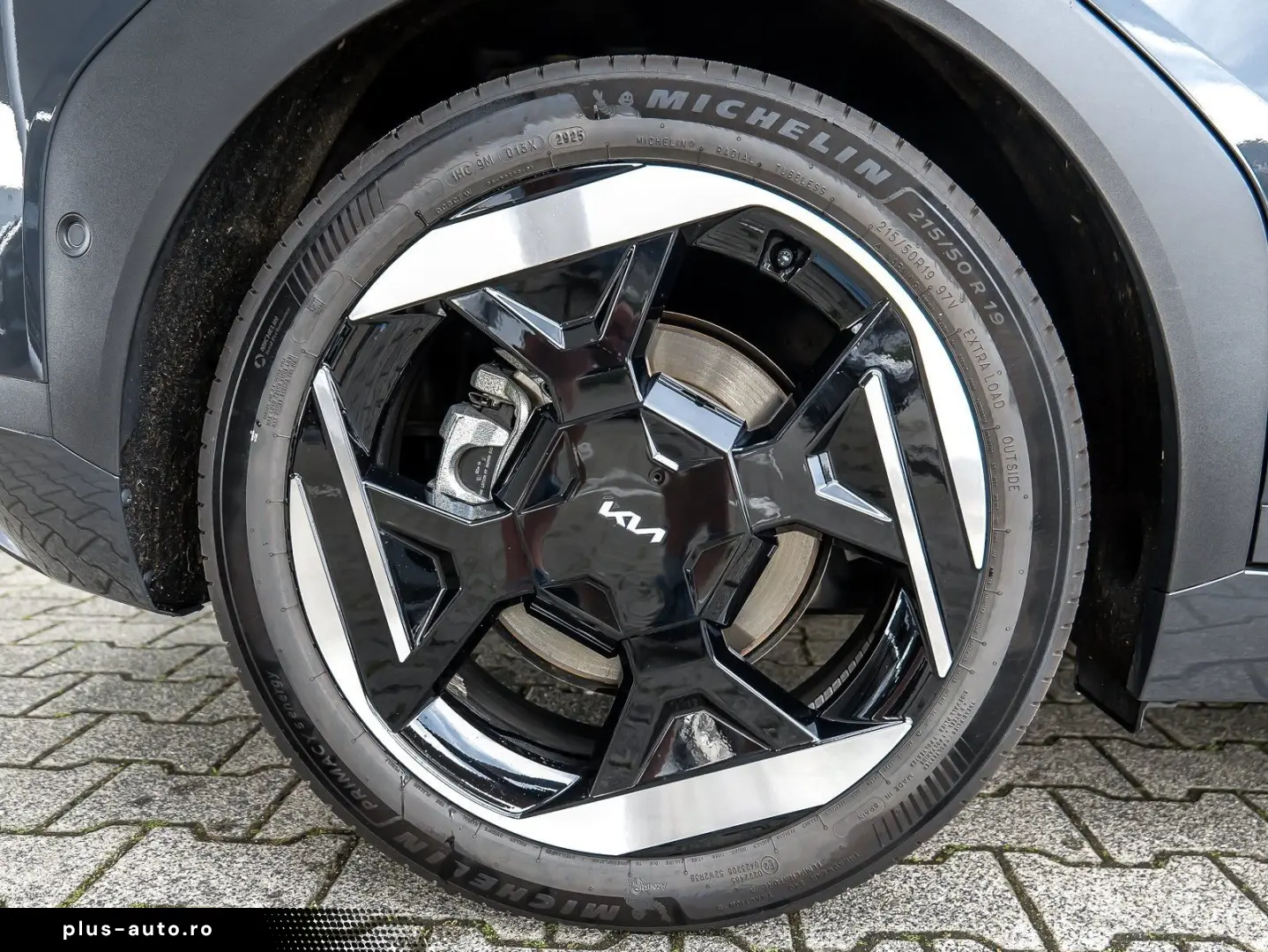KIA EV4 81 4 kWh FWD Earth