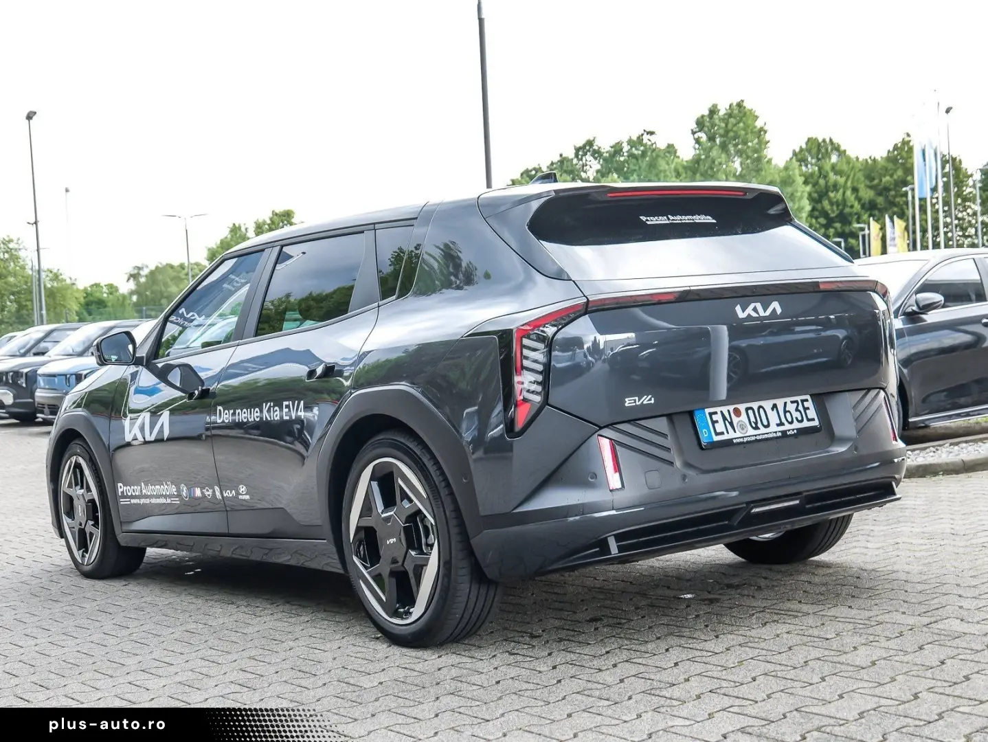 KIA EV4 81 4 kWh FWD Earth