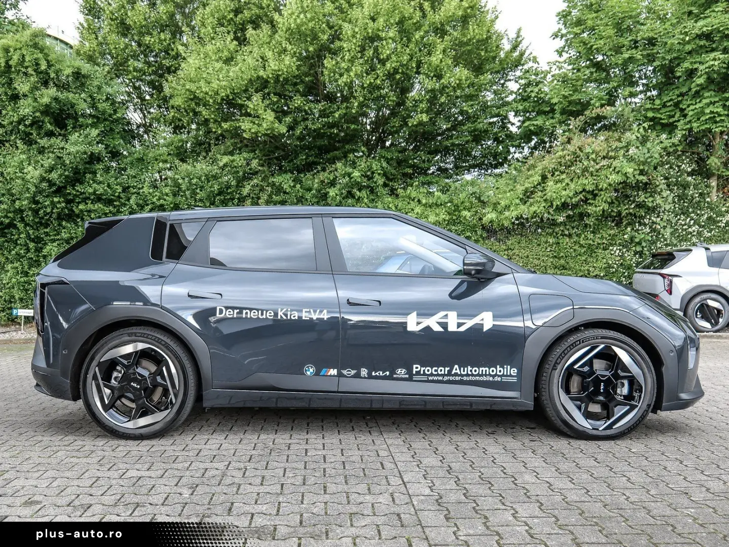 KIA EV4 81 4 kWh FWD Earth