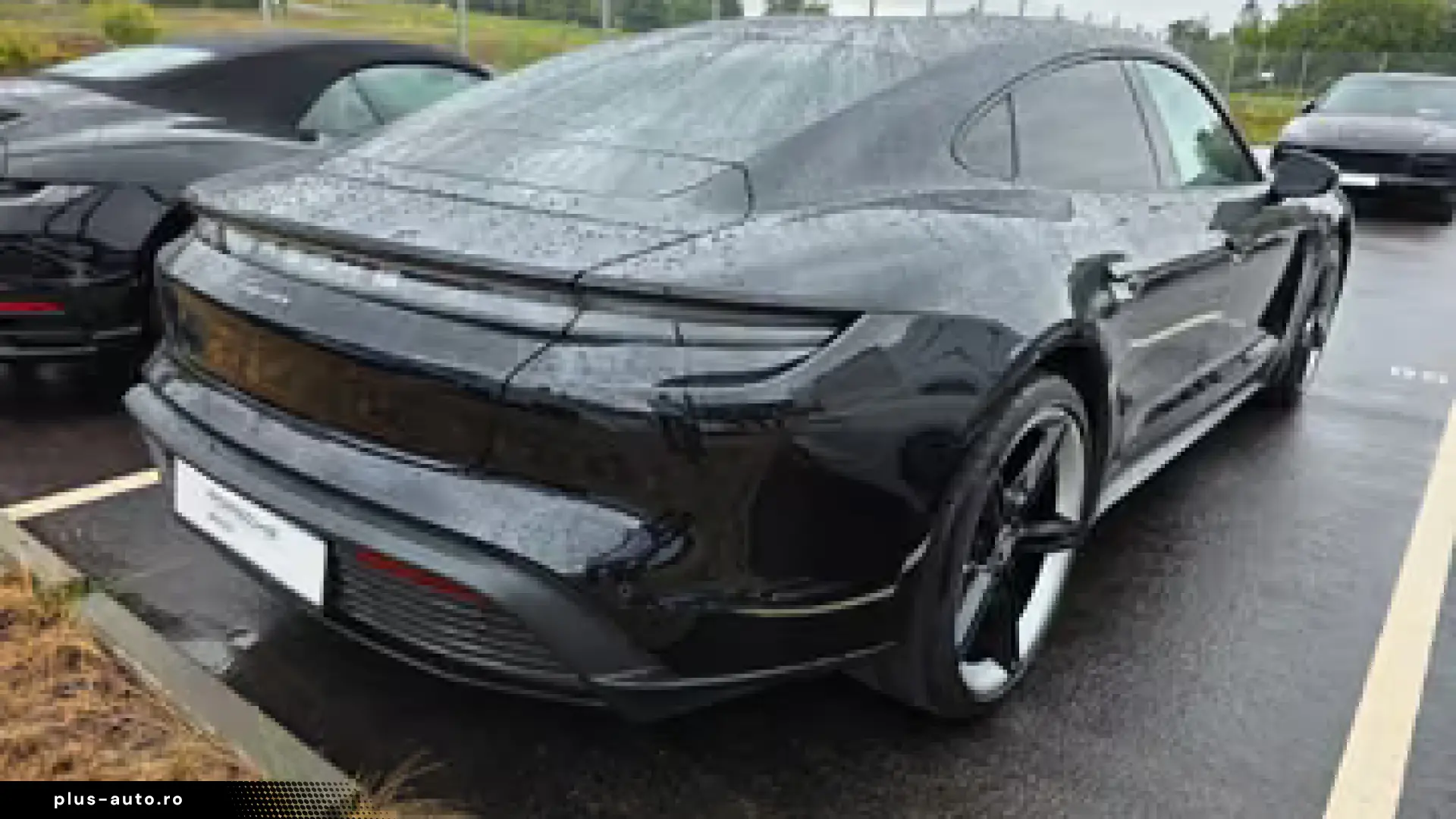 Porsche Taycan Bose HuD PASM PSCB
