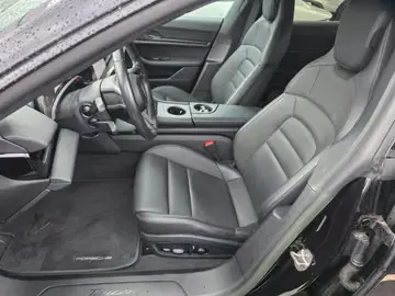 Porsche Taycan Bose HuD PASM PSCB