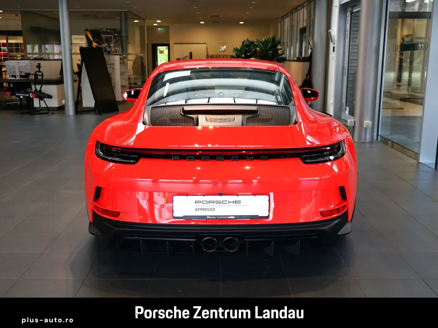 PORSCHE 992 911 GT3 mit Touring-Paket Rückfahrkamera