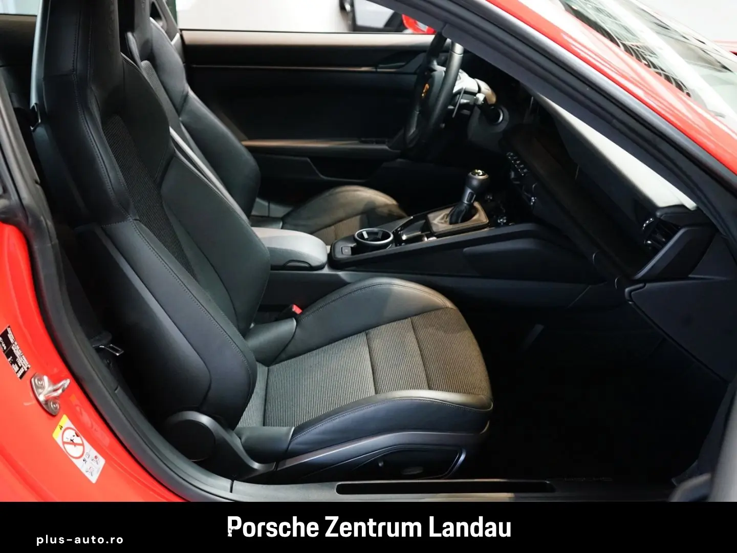 PORSCHE 992 911 GT3 mit Touring-Paket Rückfahrkamera