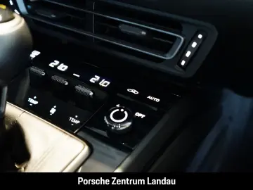 PORSCHE 992 911 GT3 mit Touring-Paket Rückfahrkamera