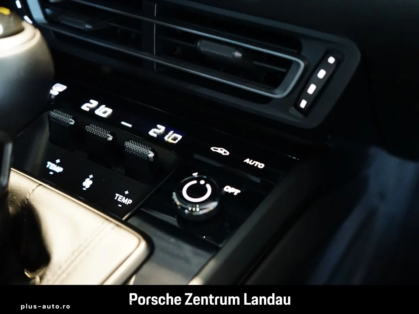 PORSCHE 992 911 GT3 mit Touring-Paket Rückfahrkamera