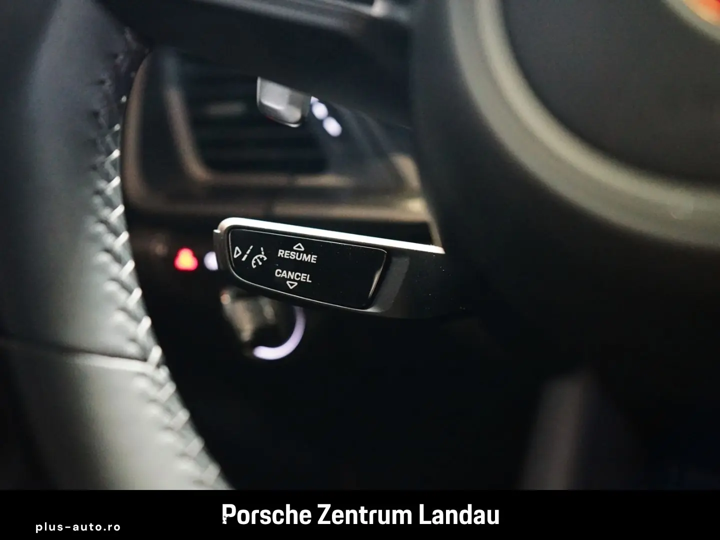 PORSCHE 992 911 GT3 mit Touring-Paket Rückfahrkamera