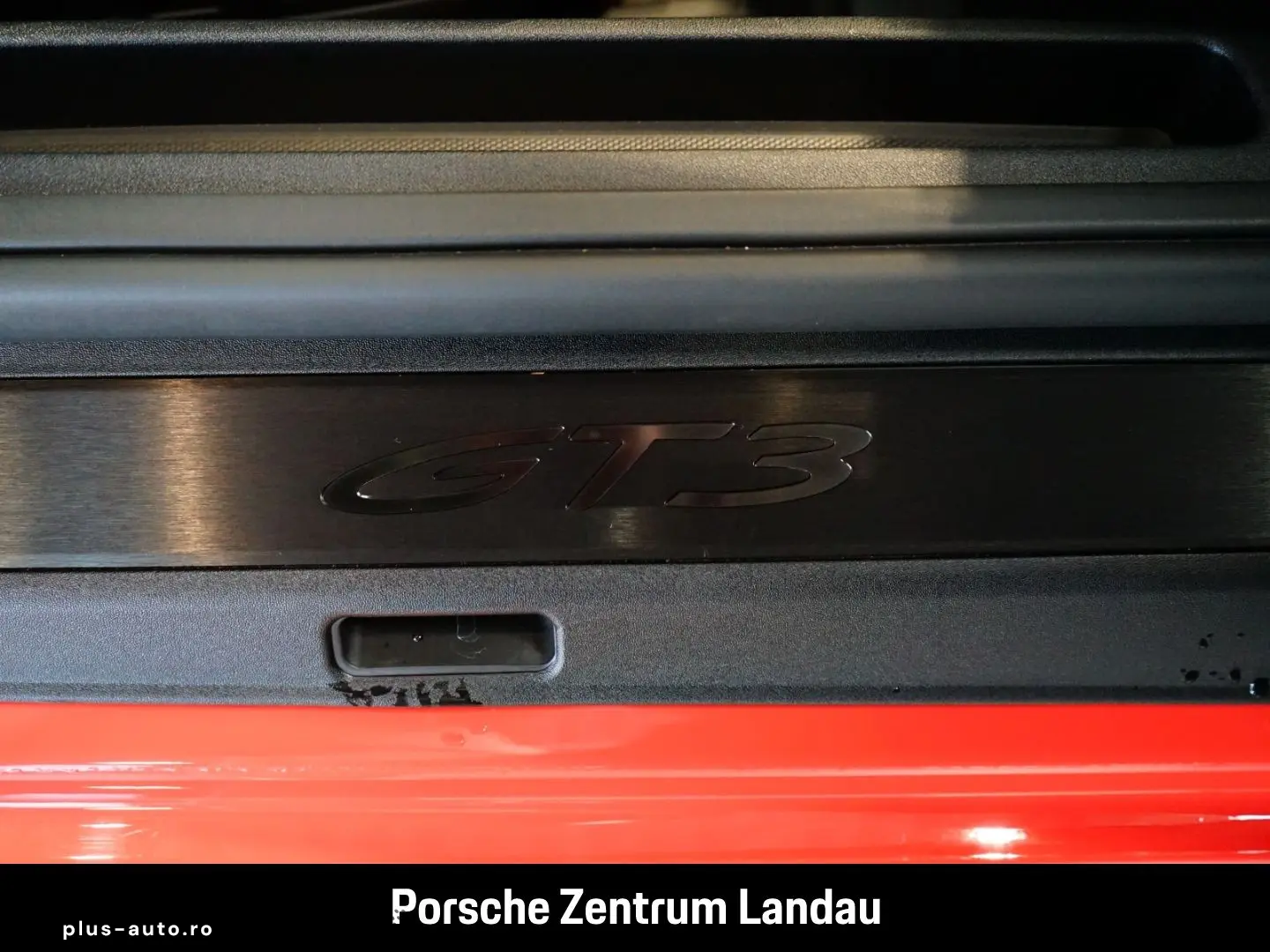 PORSCHE 992 911 GT3 mit Touring-Paket Rückfahrkamera