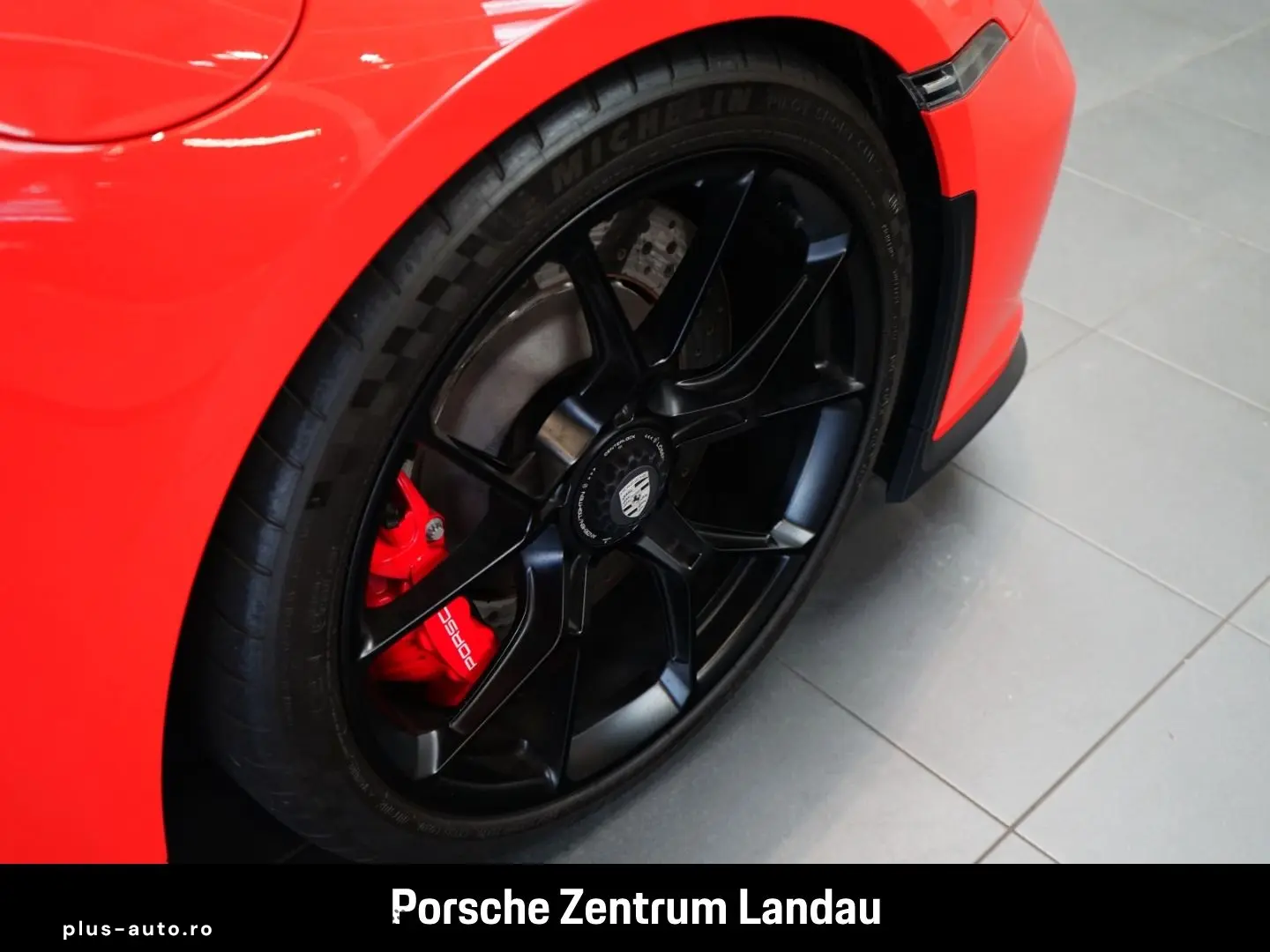 PORSCHE 992 911 GT3 mit Touring-Paket Rückfahrkamera