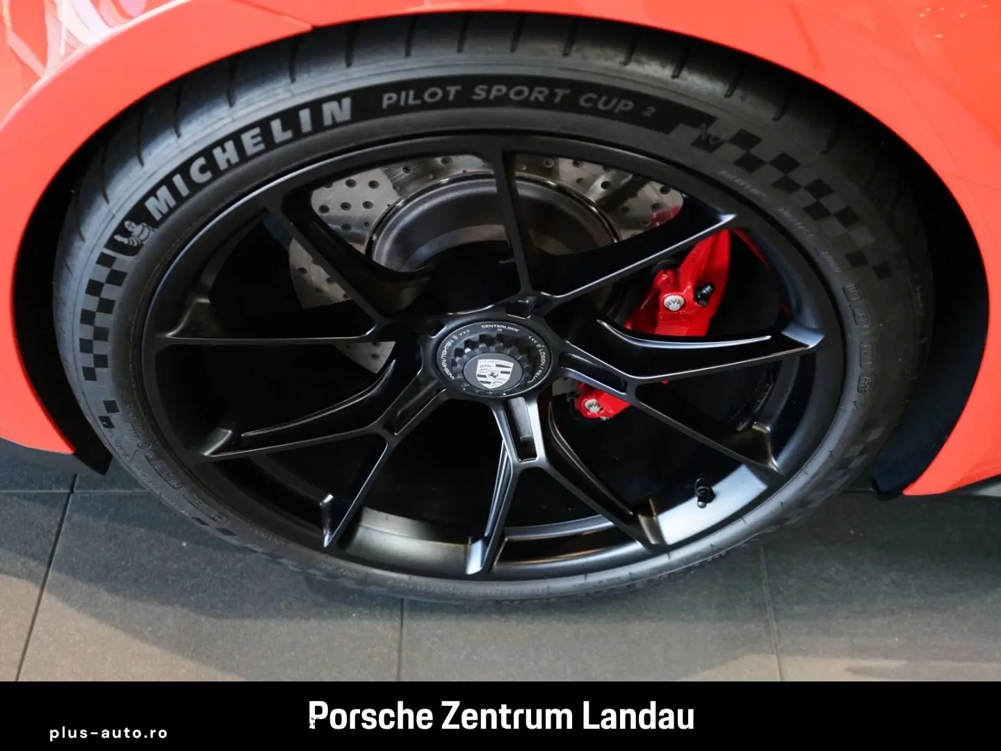 PORSCHE 992 911 GT3 mit Touring-Paket Rückfahrkamera