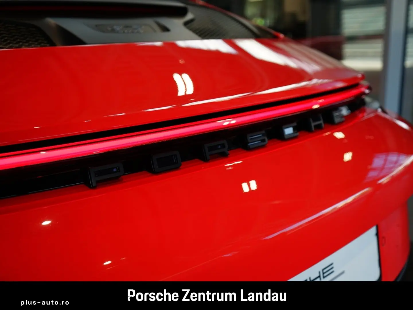 PORSCHE 992 911 GT3 mit Touring-Paket Rückfahrkamera