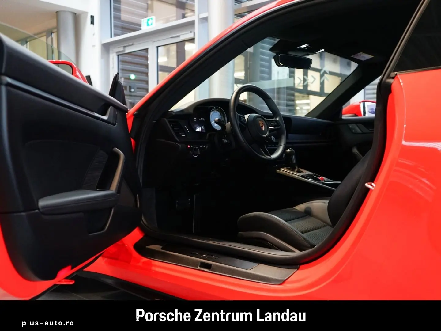 PORSCHE 992 911 GT3 mit Touring-Paket Rückfahrkamera
