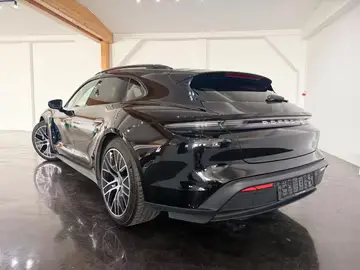 Porsche Taycan Sport Turismo Sport Chrono passenger Disp