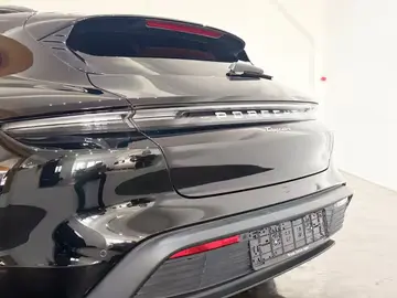 Porsche Taycan Sport Turismo Sport Chrono passenger Disp