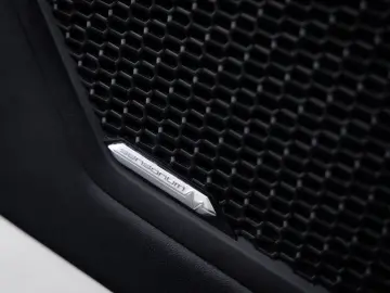 LAMBORGHINI Huracán Evo Spyder Violet Carbon Lift
