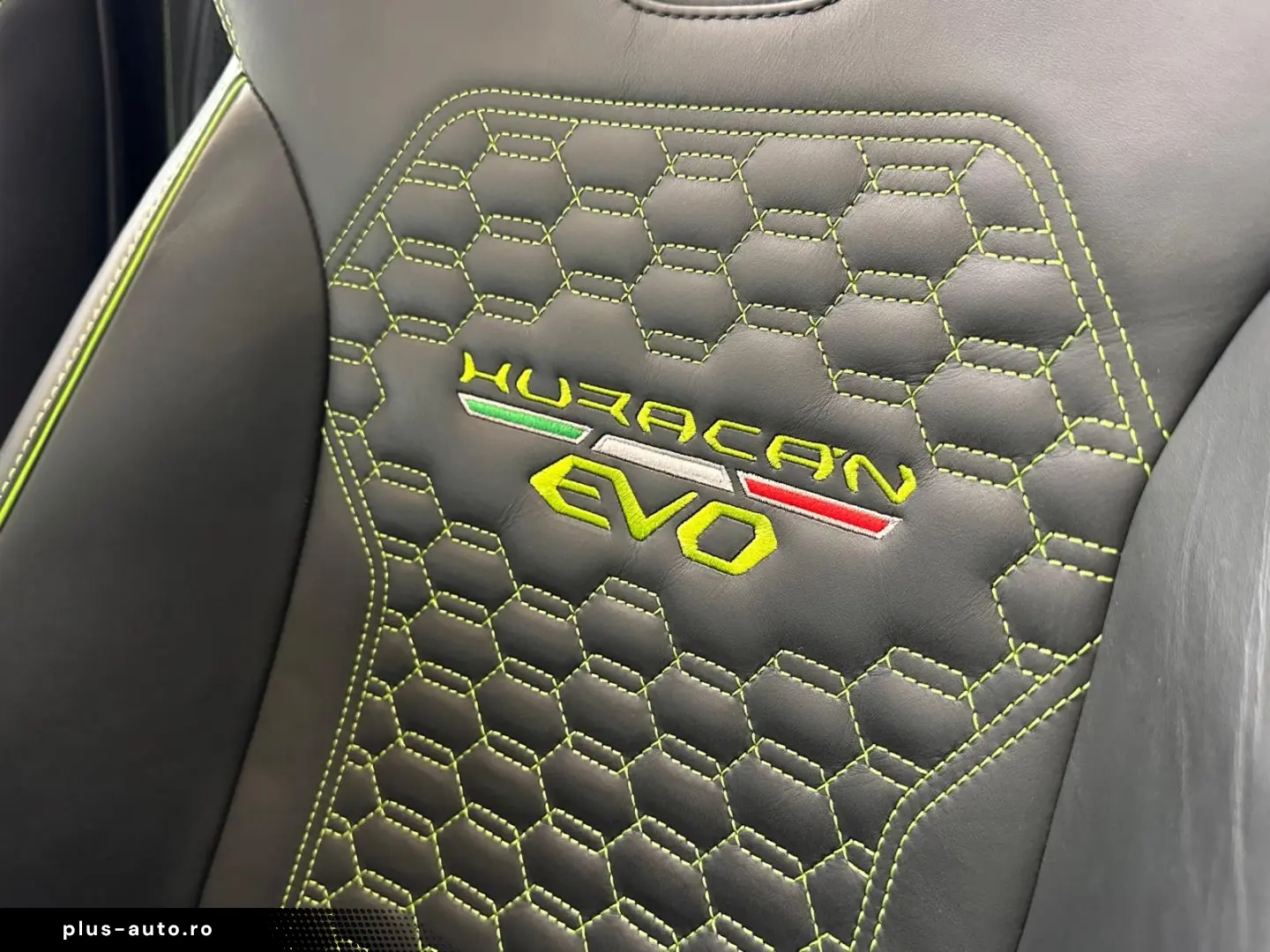 LAMBORGHINI Huracán EVO Spyder Forged Carbon SAGA LIFT PPF