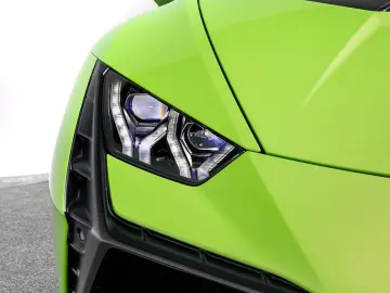 LAMBORGHINI Huracán Tecnica 1. Hand Selezione