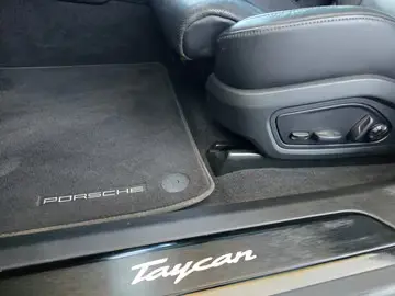 Porsche Taycan Sport Turismo 21Zoll 2xDisplay HUD Matrix