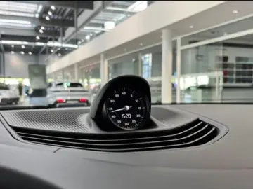 Porsche Taycan ST  Chrono Bose Inno SH v h Luft Pano