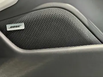 Porsche Taycan ST  Chrono Bose Inno SH v h Luft Pano