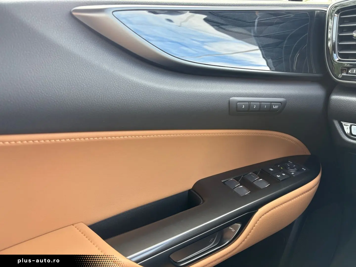 LEXUS NX 450h  E-FOUR Executive Line  HUD 360