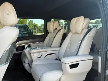 Mercedes-Benz V300d 4Matic - EXCLUSIVE - LIVRARE RAPIDA!