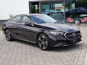 Mercedes-Benz E 300 de 4MATIC Avantgarde Advanced