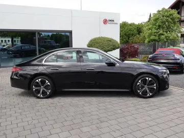 Mercedes-Benz E 300 de 4MATIC Avantgarde Advanced
