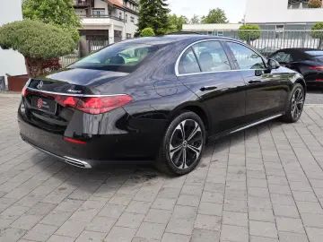Mercedes-Benz E 300 de 4MATIC Avantgarde Advanced