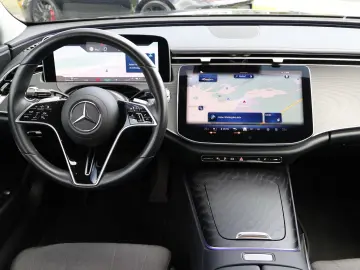 Mercedes-Benz E 300 de 4MATIC Avantgarde Advanced