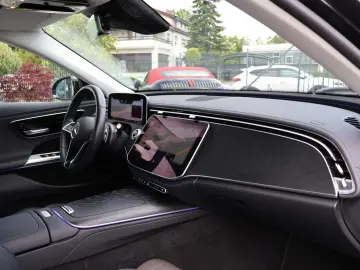 Mercedes-Benz E 300 de 4MATIC Avantgarde Advanced