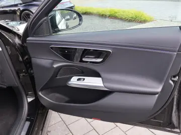 Mercedes-Benz E 300 de 4MATIC Avantgarde Advanced