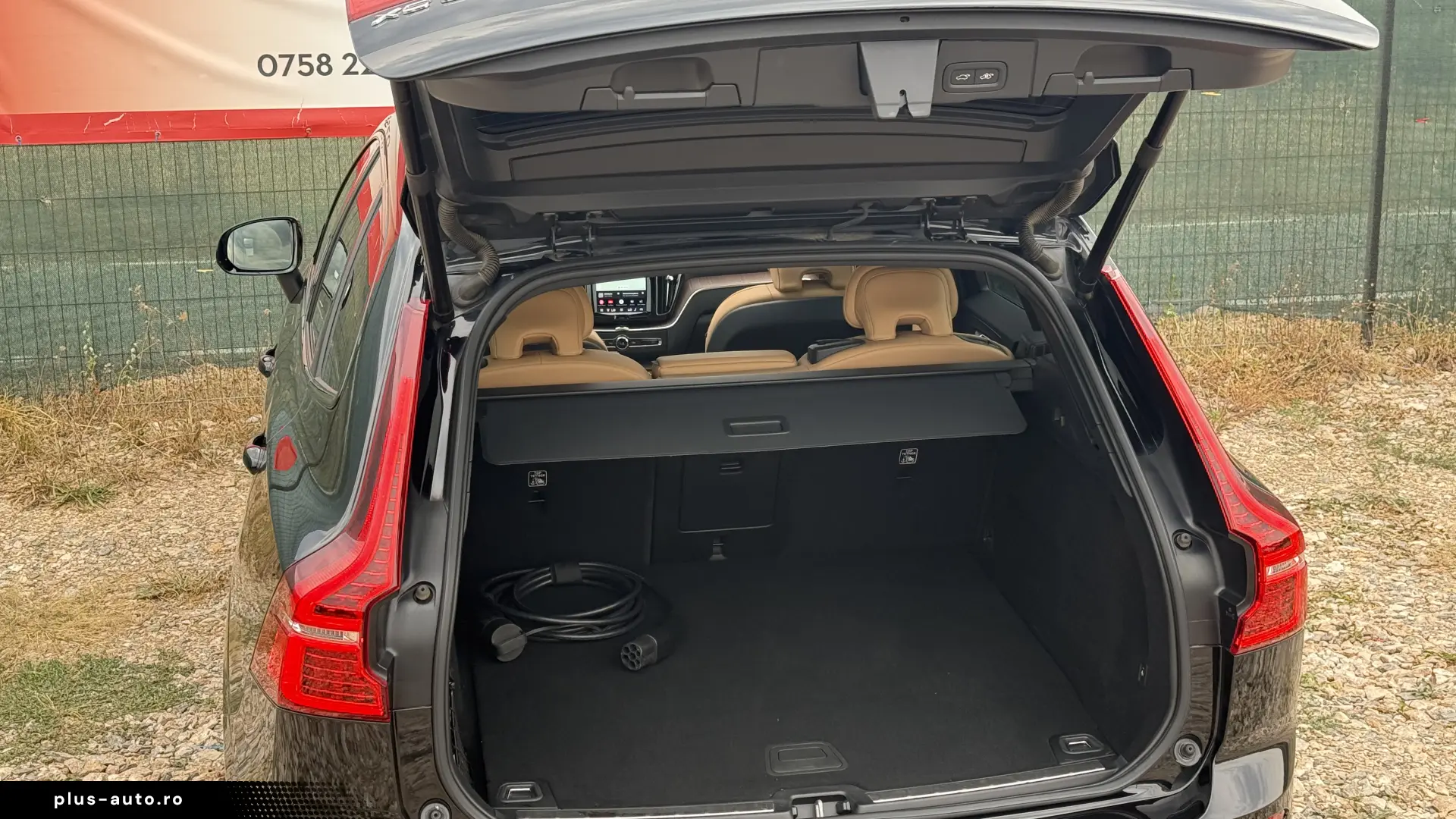 2.0 T8 PHEV PLUS DARK AUTO 4WD   2024   TVA deduc.  Leasing