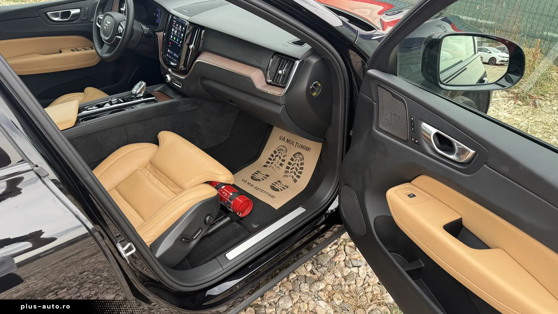 2.0 T8 PHEV PLUS DARK AUTO 4WD   2024   TVA deduc.  Leasing